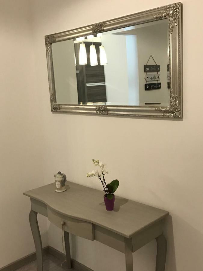 Lovely Really Downtown - Free Private Parking Included! - *