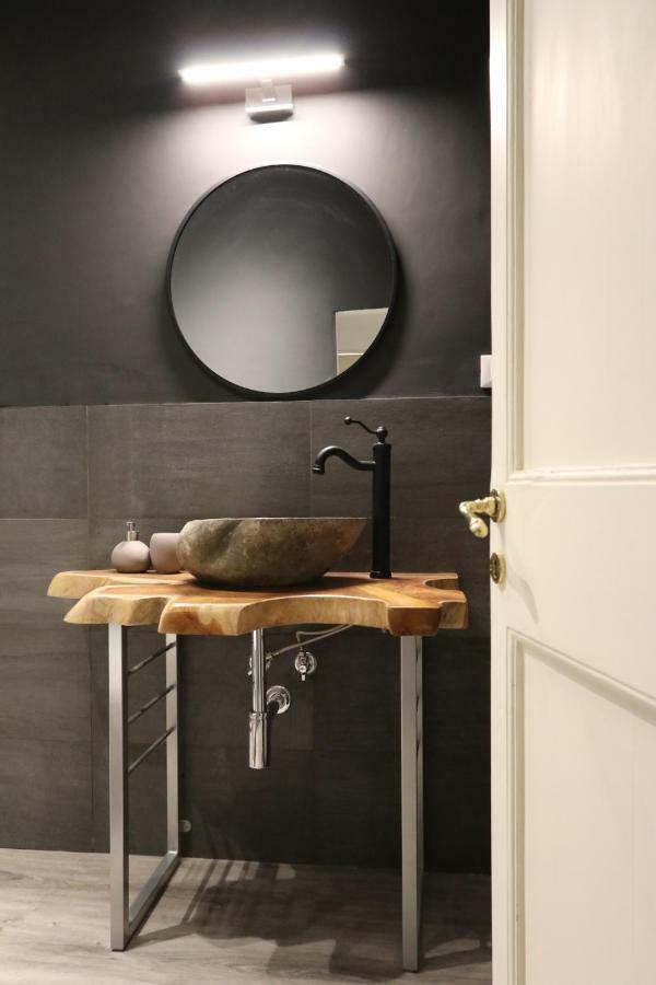 Lovely Really Downtown - Free Private Parking Included! - * Genoa