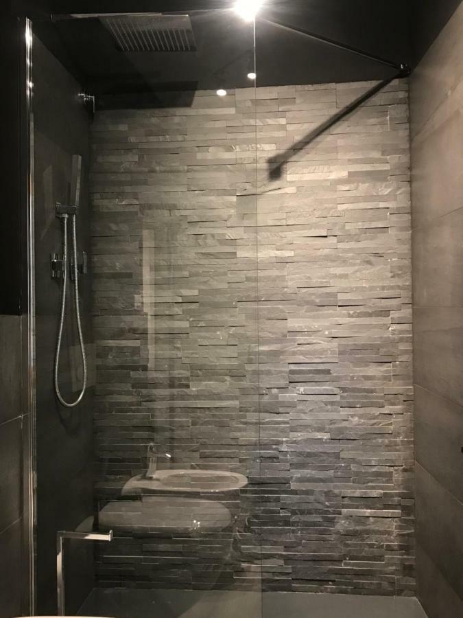 Lovely Really Downtown - Free Private Parking Included! - *