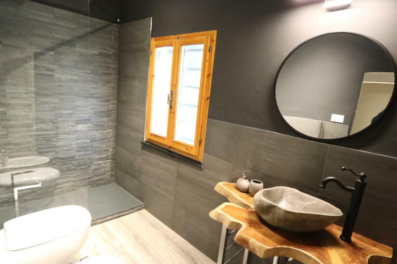 Lovely Really Downtown - Free Private Parking Included! -