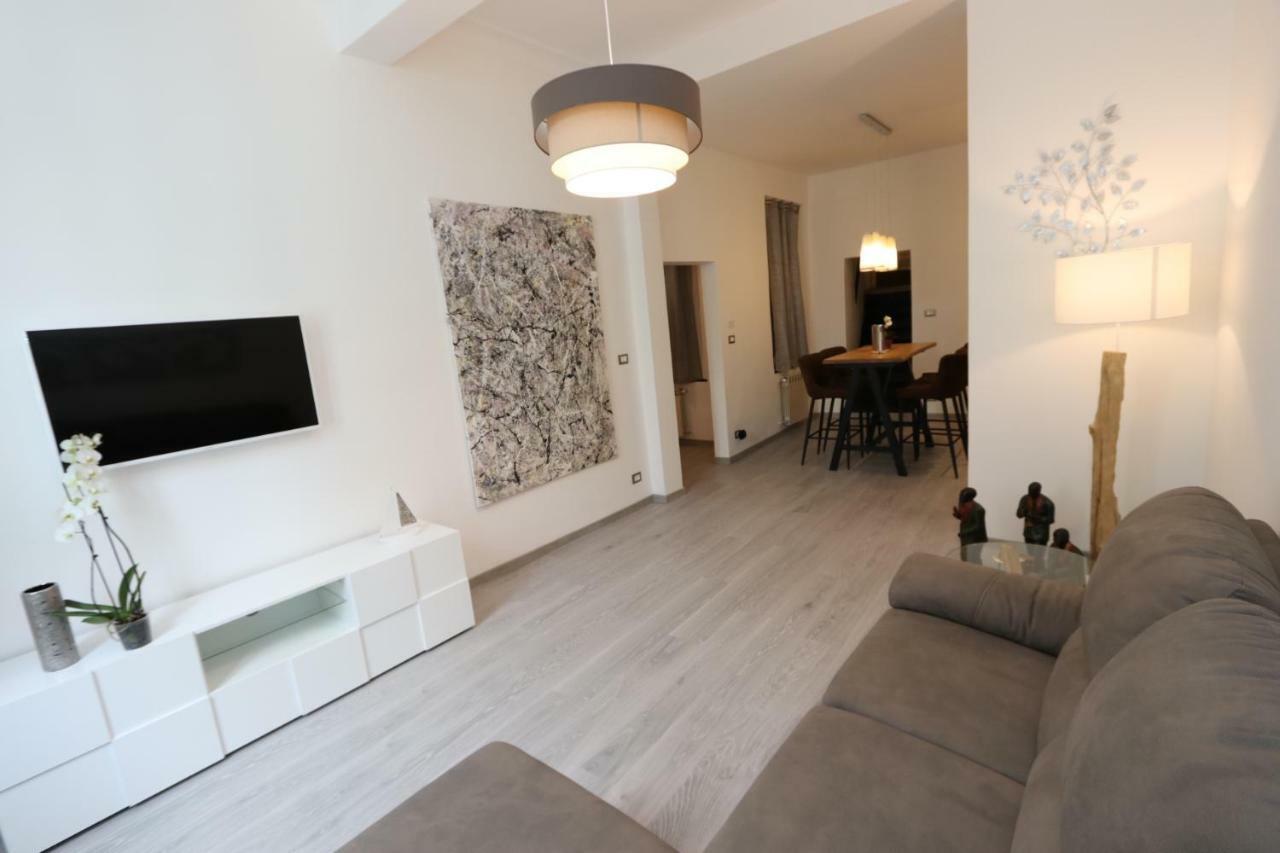 Lovely Really Downtown - Free Private Parking Included! - Apartment Genoa